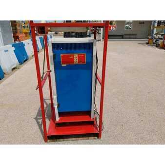 Electric - 4 wheels - Toyota 7FBMF25 (9)
