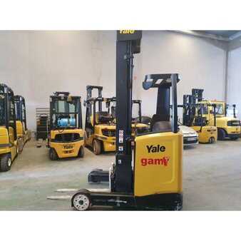 Carretilla retráctil - Yale MR14 (1)
