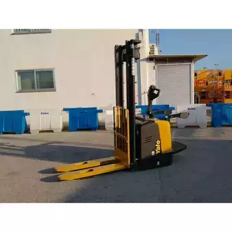 Ruční vysokozdvižný vozík - Yale MS15XUX (1)