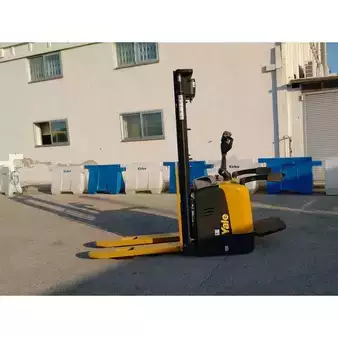 Ruční vysokozdvižný vozík - Yale MS15XUX (2)
