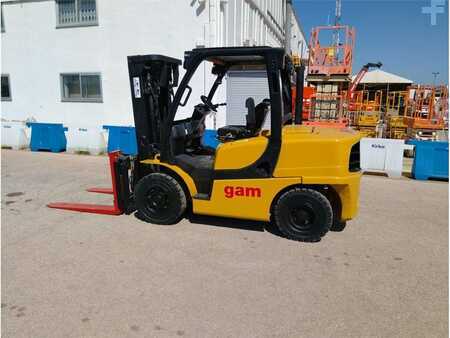 Diesel Forklifts - Yale GDP 45 SVX5 (1)