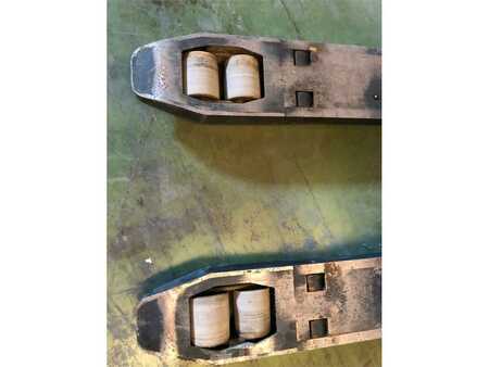 Lavtløftende truck 2020  Hyster P2.0S FBW (7)