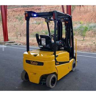 Electric - 4 wheels - Yale ERP 16 VF LWB (5)