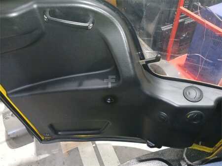 Schubmaststapler 2014  Yale MR16H (9)