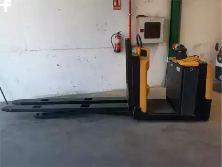 Recogepedido vertical - Yale MO20P (1)