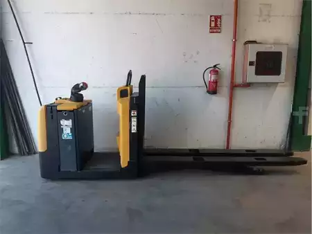 Recogepedido vertical - Yale MO20P (2)