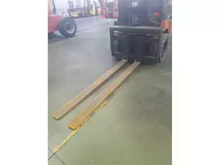 Eléctrica de 4 ruedas - Toyota 7FBMF45 (5)