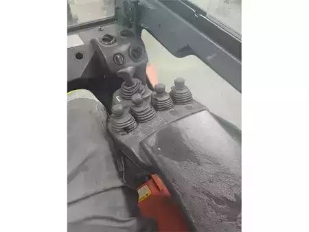 Eléctrica de 4 ruedas - Toyota 7FBMF45 (6)