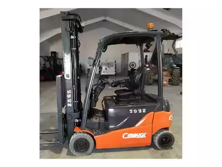 Eléctrica de 4 ruedas 2014  Toyota 8FBMT16T (1)