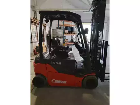 Eléctrica de 4 ruedas 2014  Toyota 8FBMT16T (3)