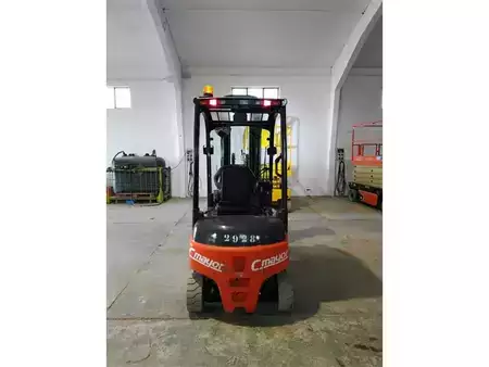 Eléctrica de 4 ruedas 2014  Toyota 8FBMT16T (4)