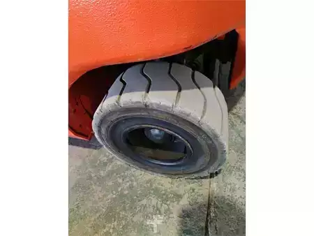 Eléctrica de 4 ruedas 2014  Toyota 8FBMT16T (9)