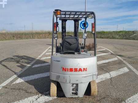 Sähkö - 4 pyör - Nissan Q02L25CU (4)