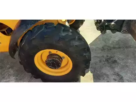 Telescopic forklift rigid - JCB 527-55 (7)