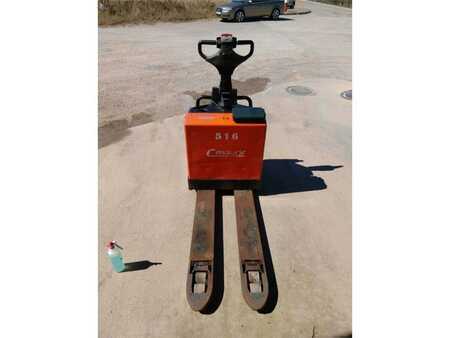 Niederhubwagen 2001  BT P20 (2)