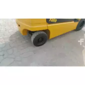 Carrelli elettrici 4 ruote - Yale ERP35VL (14)