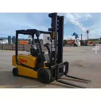 Carrelli elettrici 4 ruote - Yale ERP35VL (4)