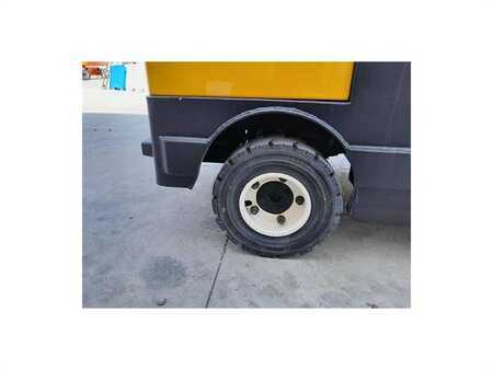 Rebocador - Hyster MT70 (6)