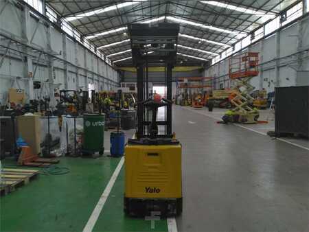Stacker pedestre 2014  Yale MC12 (4)