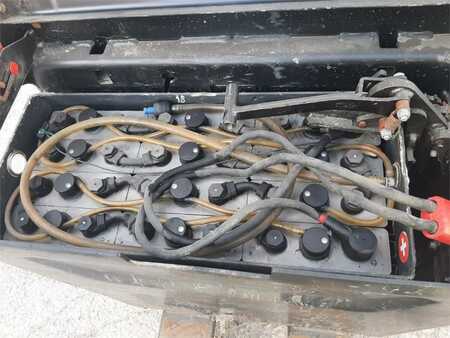 Lavtløftende truck - Hyster P2.0S (4)