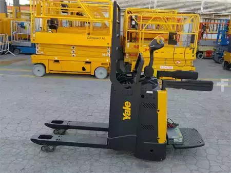 Stacker pedestre - Yale MP20X FBW (1)