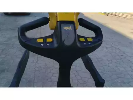 Stacker pedestre - Yale MP20X FBW (15)