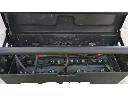 Stacker pedestre - Yale MP20X FBW (16)