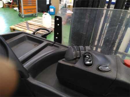 Schubmaststapler 2014  Yale MR14 (6)