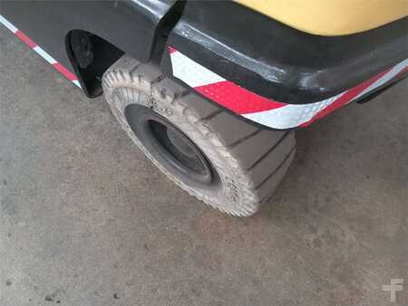 Carrelli elettrici 4 ruote 2019  Hyster J2.5XN (14)