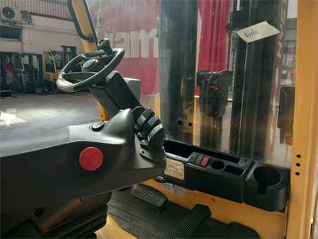 Carrelli elettrici 4 ruote 2019  Hyster J2.5XN (9)