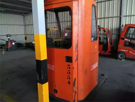 Retraky 2017  Toyota RRE160MC (4)
