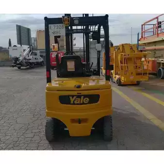 Carrelli elettrici 4 ruote - Yale ERP35VL (6)
