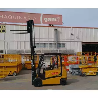 Carrelli elettrici 4 ruote - Yale ERP35VL (8)
