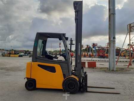 Autres 2018  Jungheinrich EFG 430K (3)