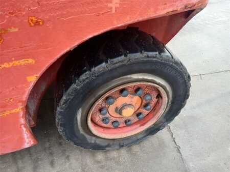 Chariots élévateurs diesel - Linde H50D (15)