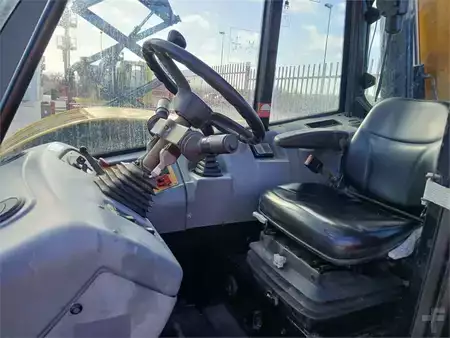 Teleskopstapler-Starr 2018  Haulotte HTL 4014 (6)