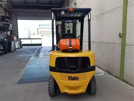 LPG heftrucks - Yale GLP20MX (4)