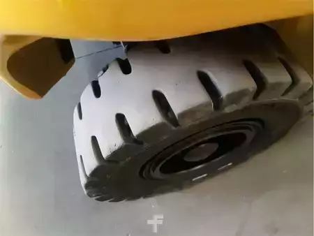 LPG heftrucks - Yale GLP20MX (8)