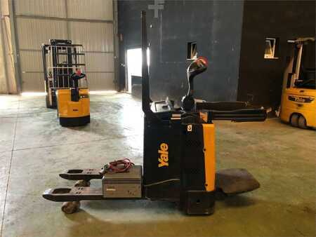 Electric Pallet Trucks 2020  Hyster P2.0S FBW (1)
