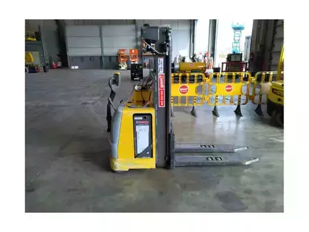 Hochhubwagen 2011  Atlet TS 140 (3)