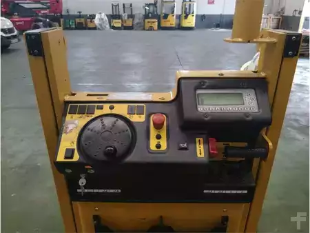 Recogepedido vertical 2014  Yale MO10E AC (5)