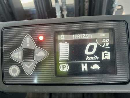 El Truck - 4-hjul 2017  Nissan JAG1N1L20Q (13)