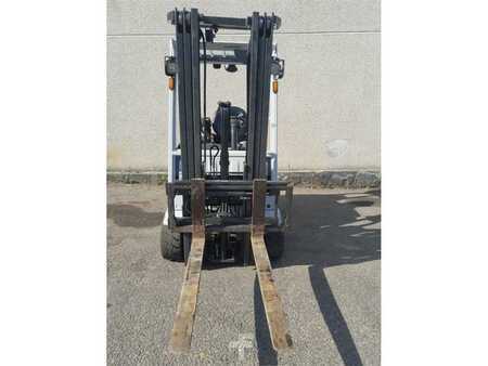 El Truck - 4-hjul 2017  Nissan JAG1N1L20Q (2)