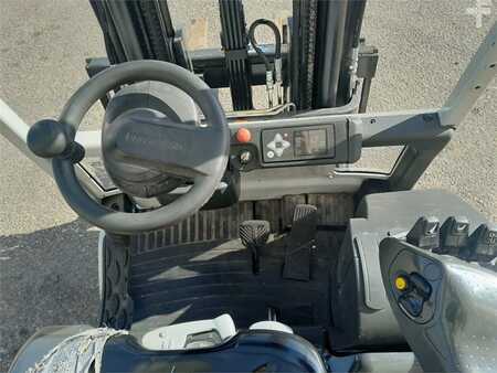 El Truck - 4-hjul 2017  Nissan JAG1N1L20Q (5)