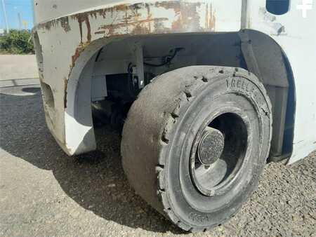 El Truck - 4-hjul 2017  Nissan JAG1N1L20Q (7)