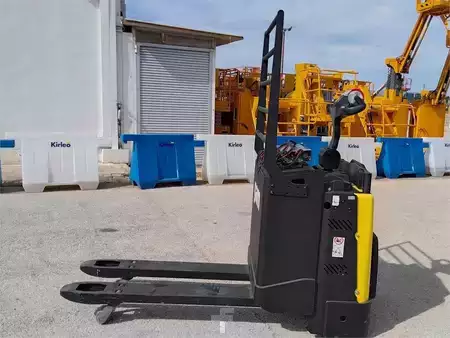 Nízkozdvižný vozík - Hyster P2.0S FBW (1)