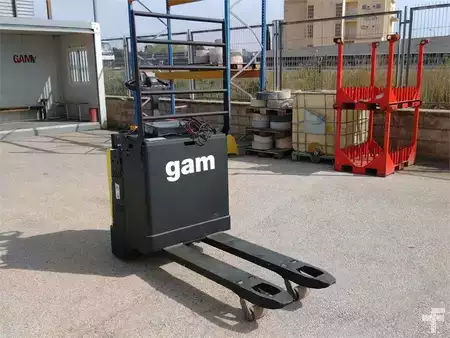 Nízkozdvižný vozík - Hyster P2.0S FBW (4)