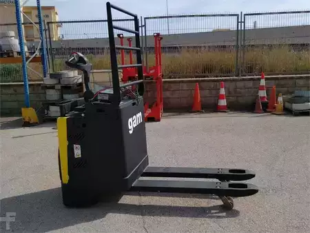 Nízkozdvižný vozík - Hyster P2.0S FBW (5)