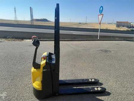 Electric Pallet Trucks 2018  Hyster P1.6 (1)