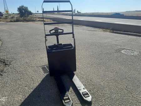 Electric Pallet Trucks 2018  Hyster P1.6 (2)